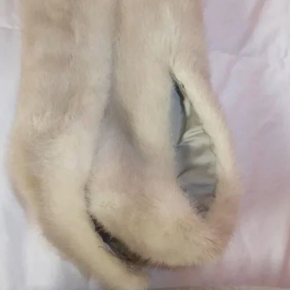 Christian Dior Original Vintage Blonde Mink Fur Wrap -  Holt Renfrew - Stunning - Picture 11 of 15